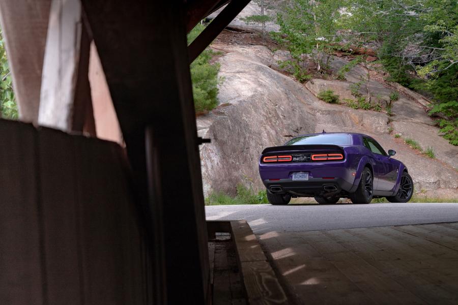  Dodge Challenger R/T Scat Pack Widebody (LC) 2018 года  (фото 47 из 48)